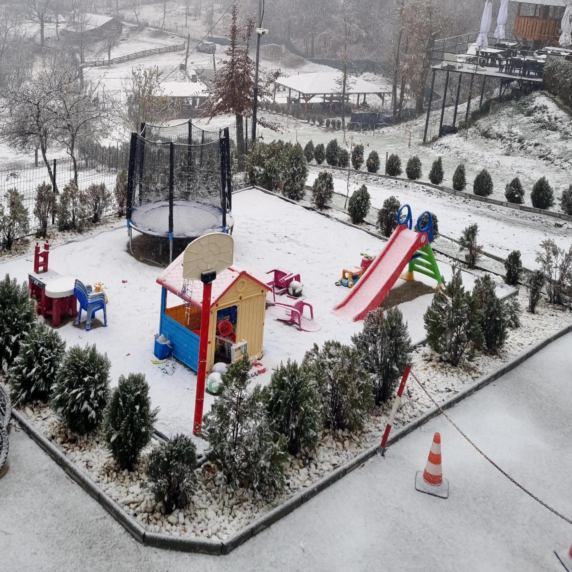 La Maria Si Ioana Apartment คูร์ตา เด อาร์เจช ภายนอก รูปภาพ