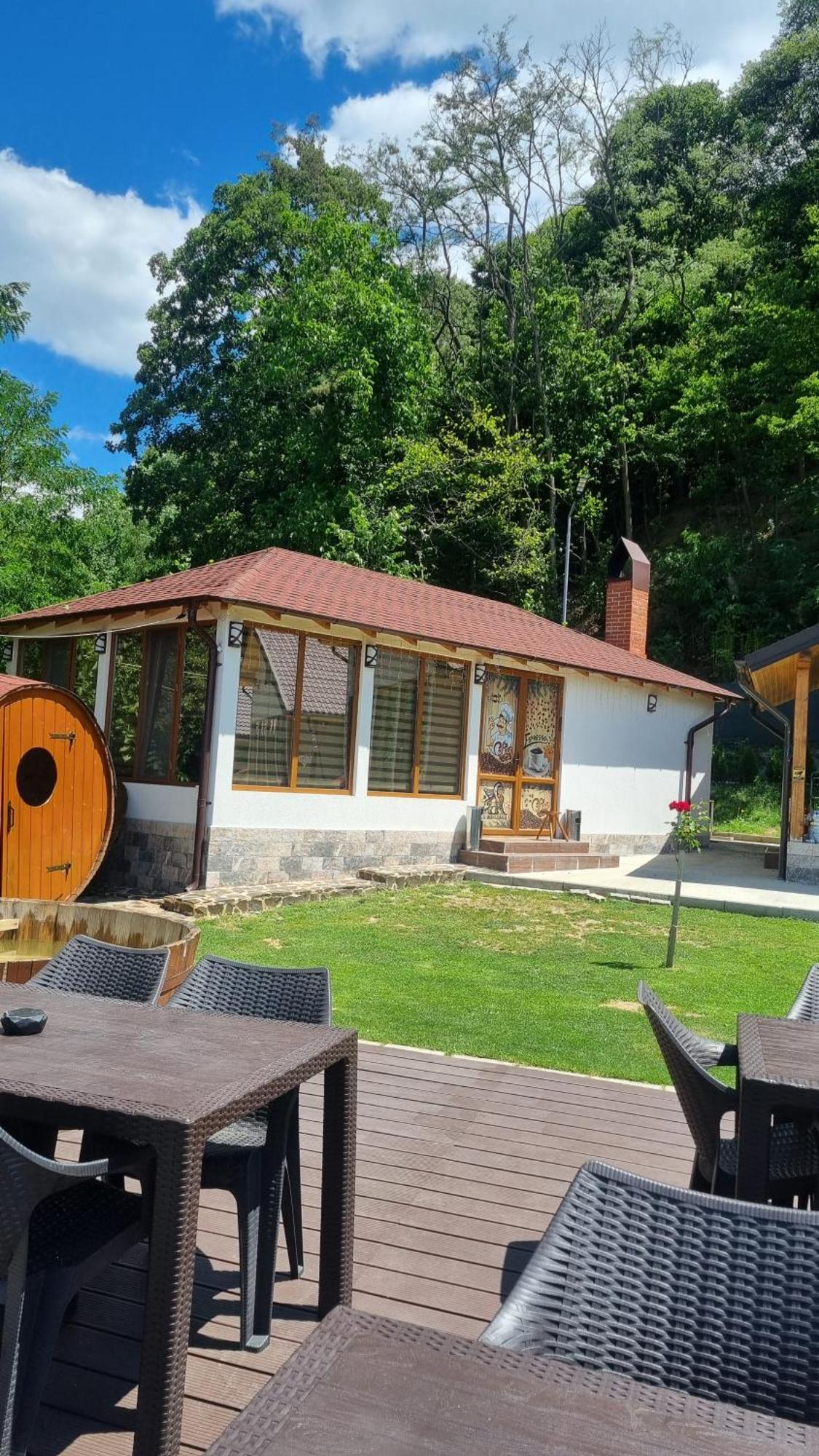 La Maria Si Ioana Apartment คูร์ตา เด อาร์เจช ภายนอก รูปภาพ